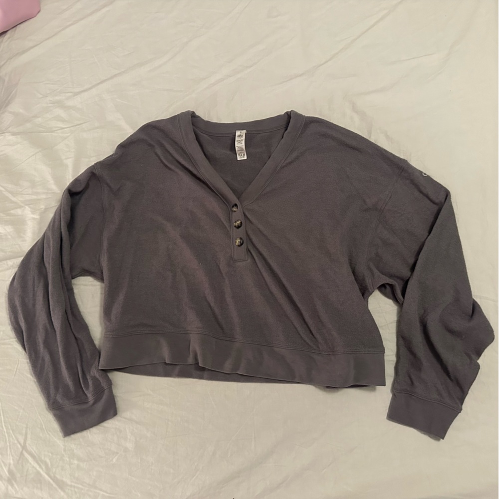 Alo Yoga Aloluxe Henley
